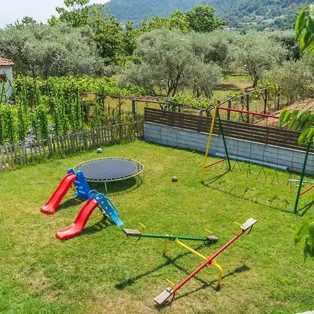 Katerina & سكالا بوتامياس